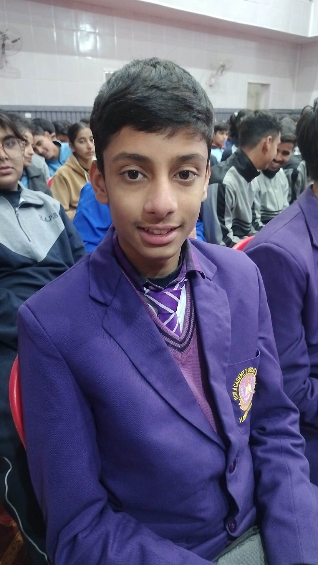 टाउन हॉल हमीरपुर में आयोजित खिलाड़ी सम्मान समारोह में उपस्थित खिलाड़ी। संवाद टाउन हॉल हमीरपुर में आयोजित खिलाड़ी सम्मान समारोह में उपस्थित खिलाड़ी। संवाद