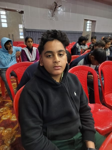 टाउन हॉल हमीरपुर में आयोजित खिलाड़ी सम्मान समारोह में उपस्थित खिलाड़ी। संवाद टाउन हॉल हमीरपुर में आयोजित खिलाड़ी सम्मान समारोह में उपस्थित खिलाड़ी। संवाद