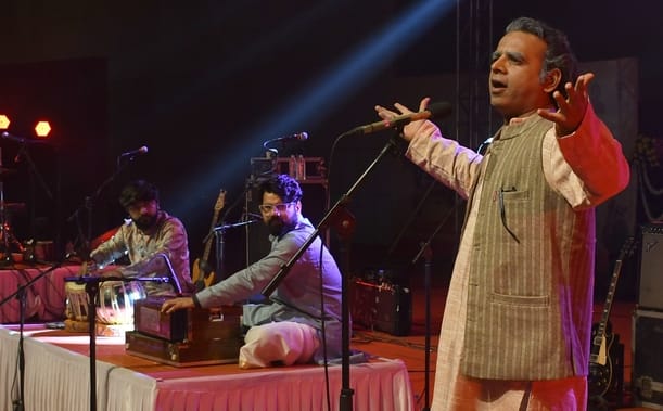 उत्तर प्रदेश दिवस के अवसर पर राष्ट्र प्रेरणा स्थल पर संस्कृति विभाग की ओर से आयोजित सांस्कृतिक 