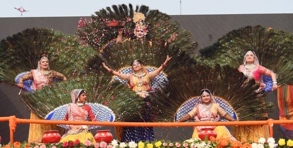 उत्तर प्रदेश दिवस के अवसर पर राष्ट्र प्रेरणा स्थल पर संस्कृति विभाग की ओर से आयोजित सांस्कृतिक 