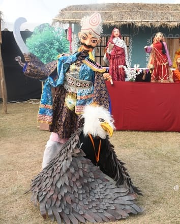 उत्तर प्रदेश दिवस के अवसर पर राष्ट्र प्रेरणा स्थल पर संस्कृति विभाग की ओर से आयोजित सांस्कृतिक 