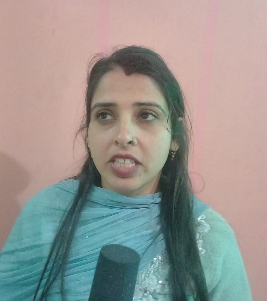 25jjrp18- पूजा 25jjrp18- पूजा