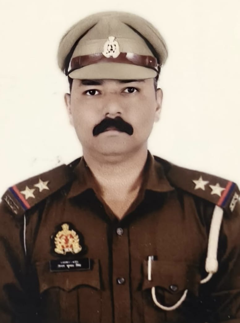 एसओ महेवाघाट धीरेंद्र सिंह। एसओ महेवाघाट धीरेंद्र सिंह।