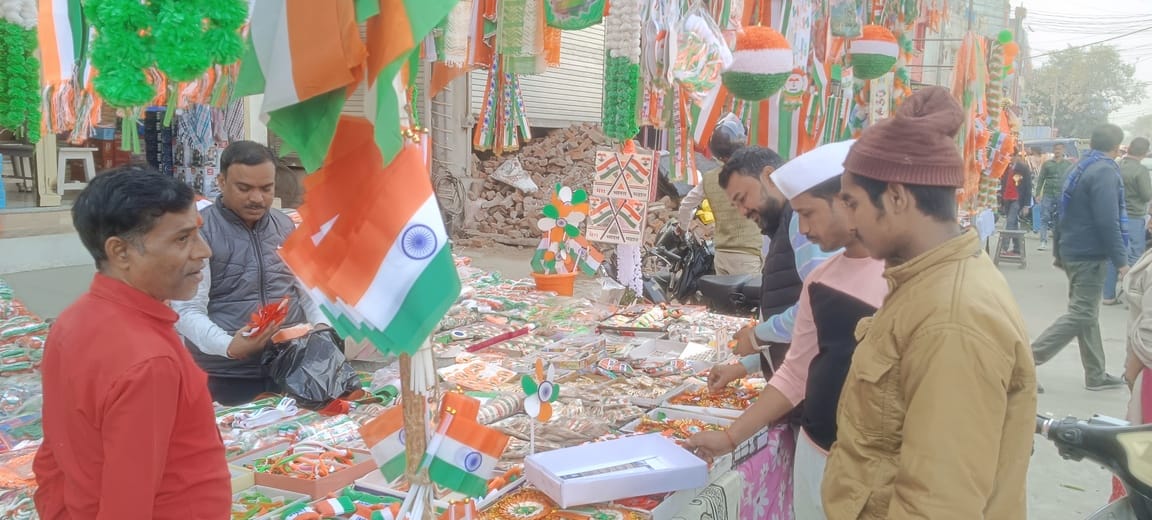 गणतंत्र दिवस पर पुलिस लाइन में परेड के लिए सजा ट्रैक -स्रोत पुलिस