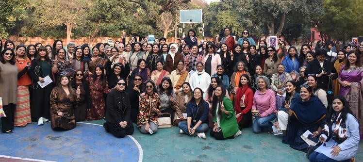 हजरतगंज स्थित लोरेटो कॉन्वेंट कॉलेज का परिसर रविवार को यादों और मुस्कानों से गुलजार हो उठा।