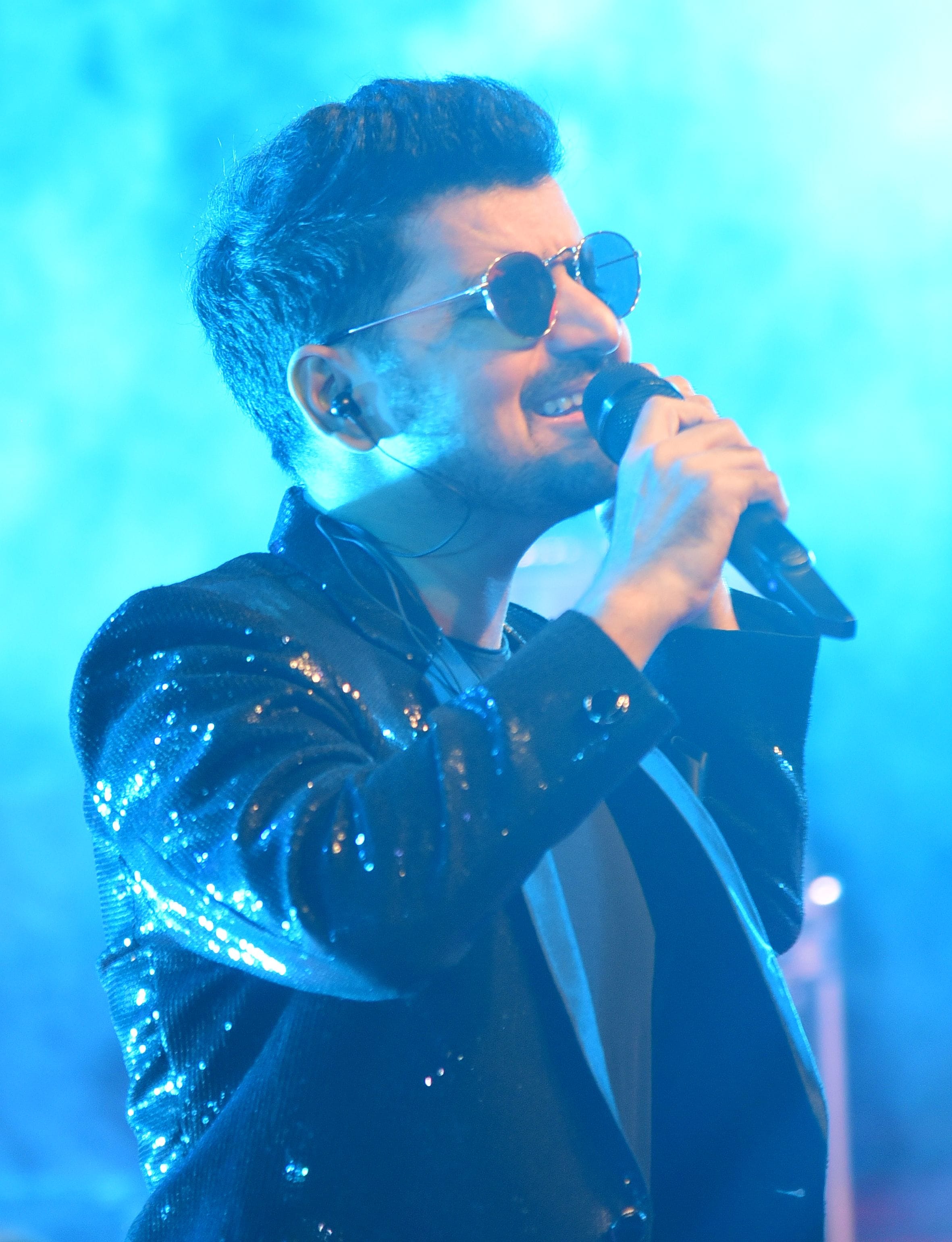 नुक्कड़ नाटकों और कठपुतली नृत्य ने माहौल को बनाए रखा जीवंत