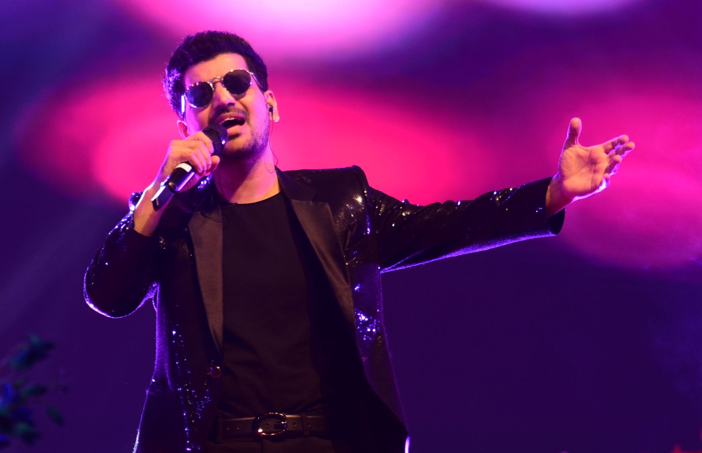 नुक्कड़ नाटकों और कठपुतली नृत्य ने माहौल को बनाए रखा जीवंत