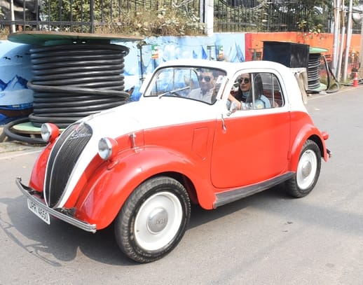 वर्ल्ड वार टू और फिल्मों का हिस्सा रहीं विंटेज कारों ने बिखेरा जलवा