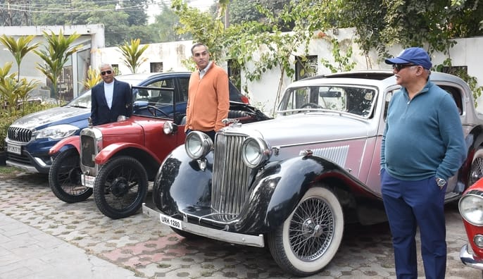 वर्ल्ड वार टू और फिल्मों का हिस्सा रहीं विंटेज कारों ने बिखेरा जलवा