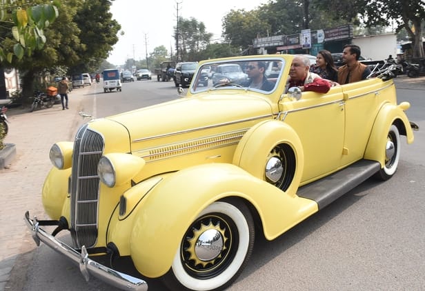 वर्ल्ड वार टू और फिल्मों का हिस्सा रहीं विंटेज कारों ने बिखेरा जलवा