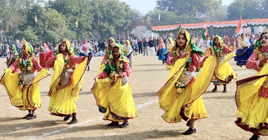 27जेएनडी23: डॉ. रमेश पांचाल को चिकित्सा के क्षेत्र में सराहनीय कार्य करने पर सम्मानित करते हुए 