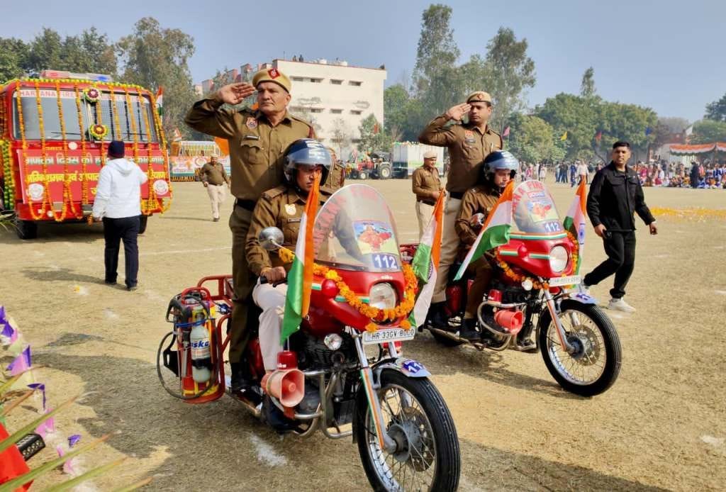 27जेएनडी23: डॉ. रमेश पांचाल को चिकित्सा के क्षेत्र में सराहनीय कार्य करने पर सम्मानित करते हुए 