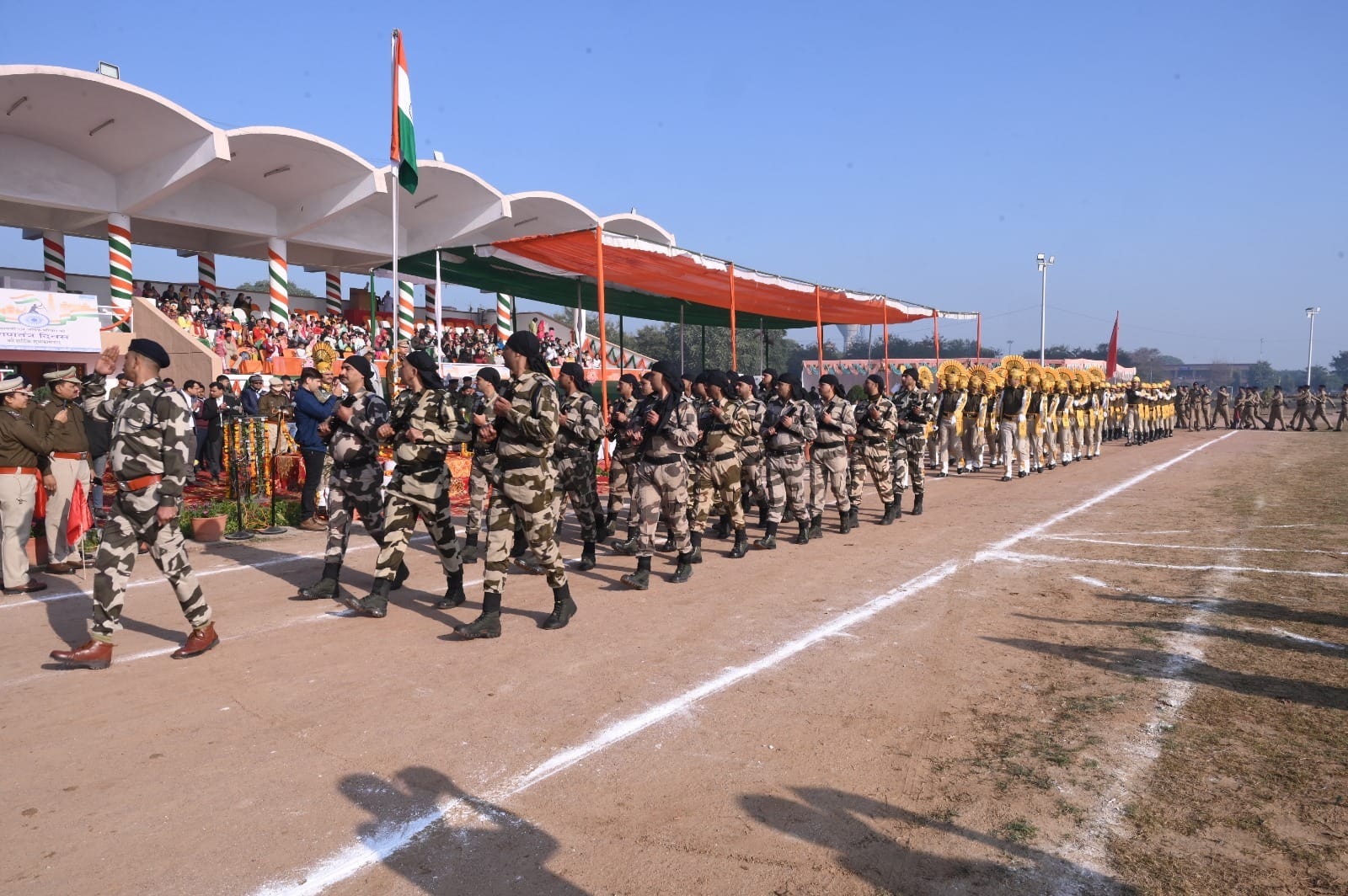 27jjrp10- जिला स्तरीय गणतंत्र दिवस कार्यक्रम में सम्मानित किए गए उत्कृष्ट पुलिस कर्मचारी। स्रोत 27jjrp10- जिला स्तरीय गणतंत्र दिवस कार्यक्रम में सम्मानित किए गए उत्कृष्ट पुलिस कर्मचारी। स्रोत