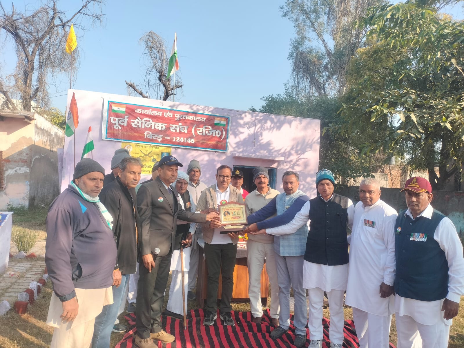 27jjrp10- जिला स्तरीय गणतंत्र दिवस कार्यक्रम में सम्मानित किए गए उत्कृष्ट पुलिस कर्मचारी। स्रोत 27jjrp10- जिला स्तरीय गणतंत्र दिवस कार्यक्रम में सम्मानित किए गए उत्कृष्ट पुलिस कर्मचारी। स्रोत