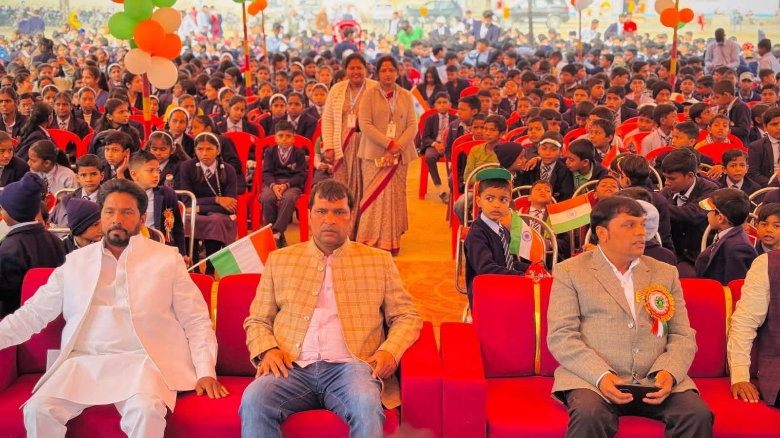 अल हिदायह पब्लिक स्कूल सेमरियावां में कार्यक्रम आयोजित किया