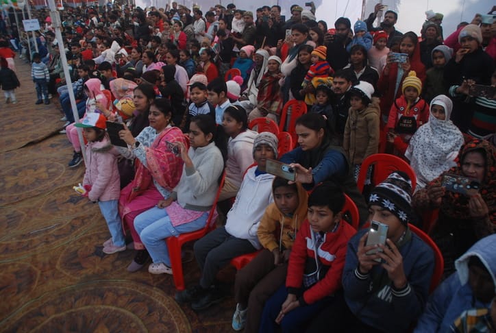 बागपत पुलिस लाइन में गणतंत्र दिवस पर परेड करते पुलिसकर्मी। संवाद बागपत पुलिस लाइन में गणतंत्र दिवस पर परेड करते पुलिसकर्मी। संवाद