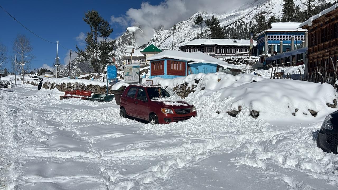 बर्फबारी के बाद किन्नौर के रक्छम का नजारा। संवाद बर्फबारी के बाद किन्नौर के रक्छम का नजारा। संवाद