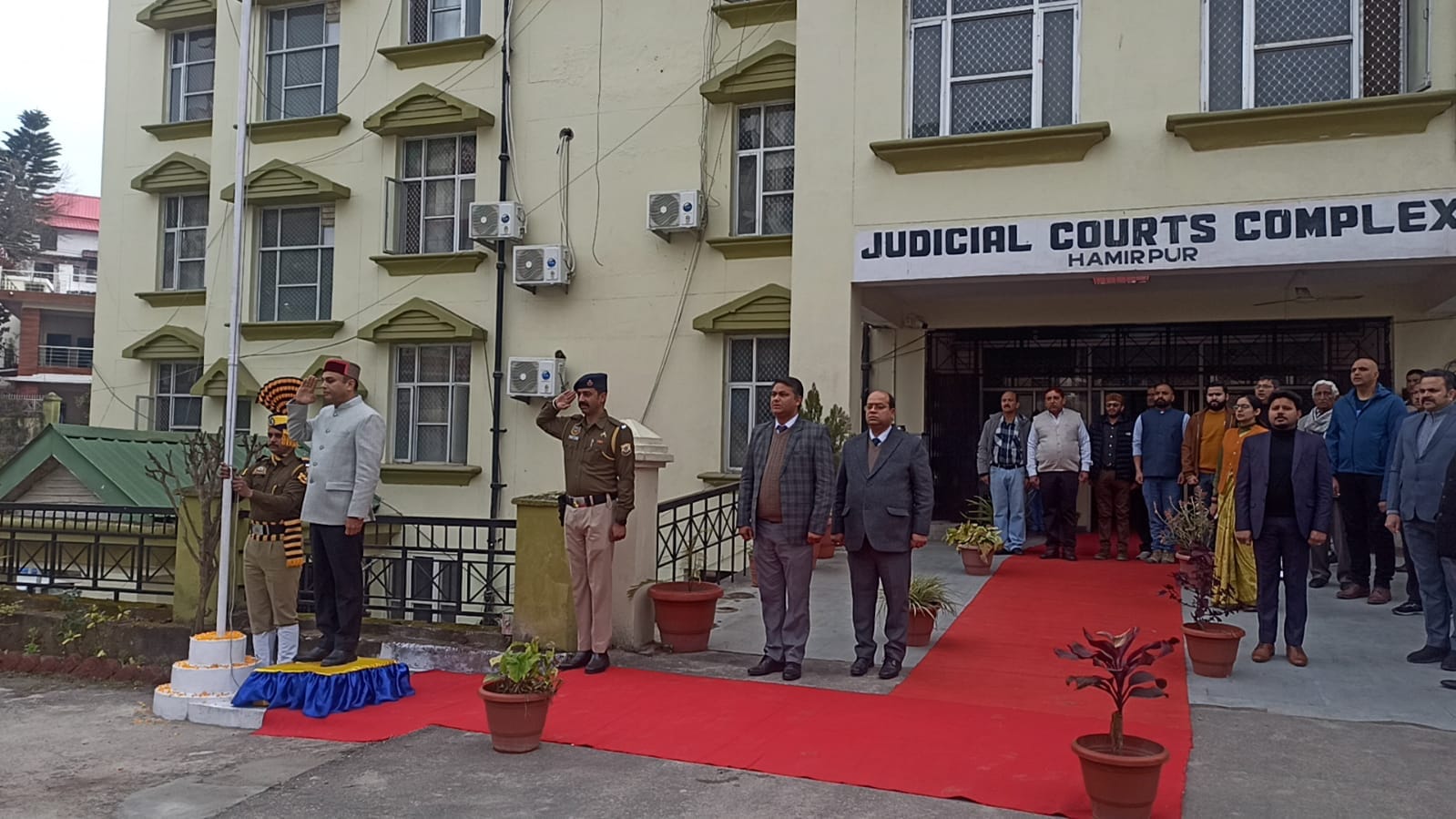 एचपीटीयू में गणतंत्र दिवस पर आयोजित कार्यक्रम के दौरान प्रस्तुति देते विद्यार्थी। स्रोत : विवि