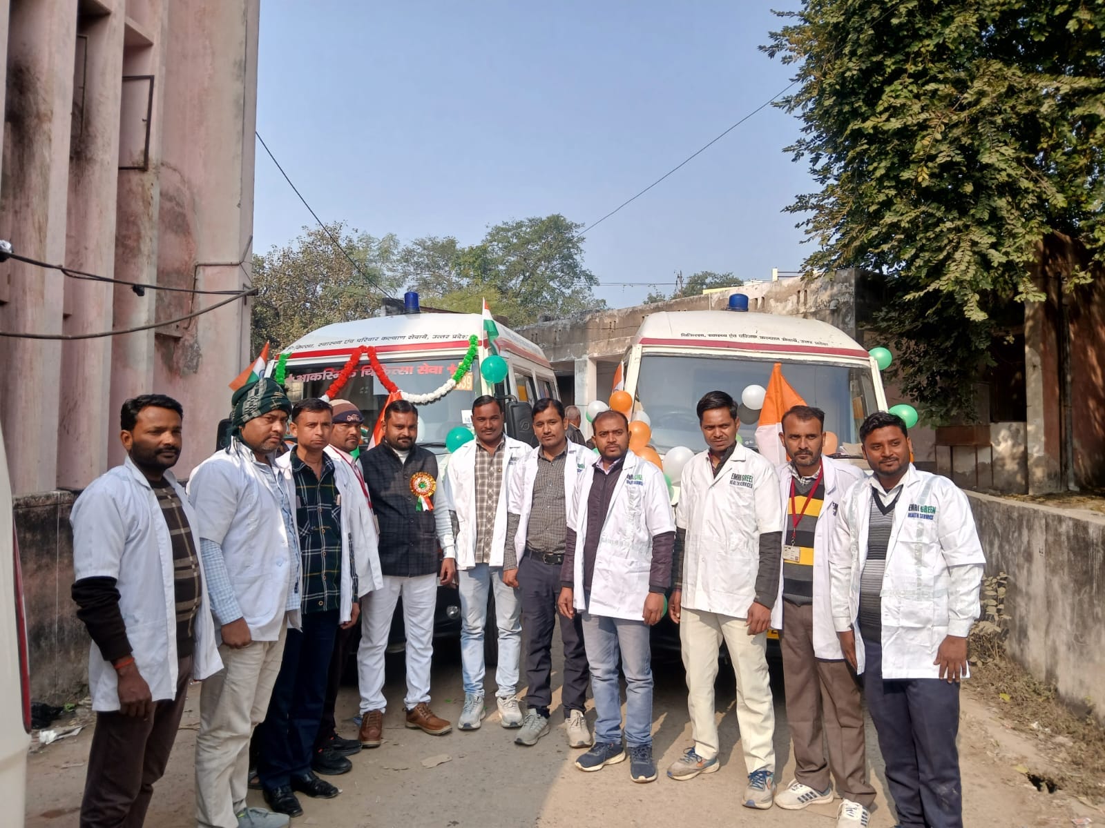 फोटो 27 एचएएमपी 15- शहर के पुलिस परेड मैदान में राष्ट्रीय ध्वज फहराते डीएम व एसपी। संवाद फोटो 27 एचएएमपी 15- शहर के पुलिस परेड मैदान में राष्ट्रीय ध्वज फहराते डीएम व एसपी। संवाद