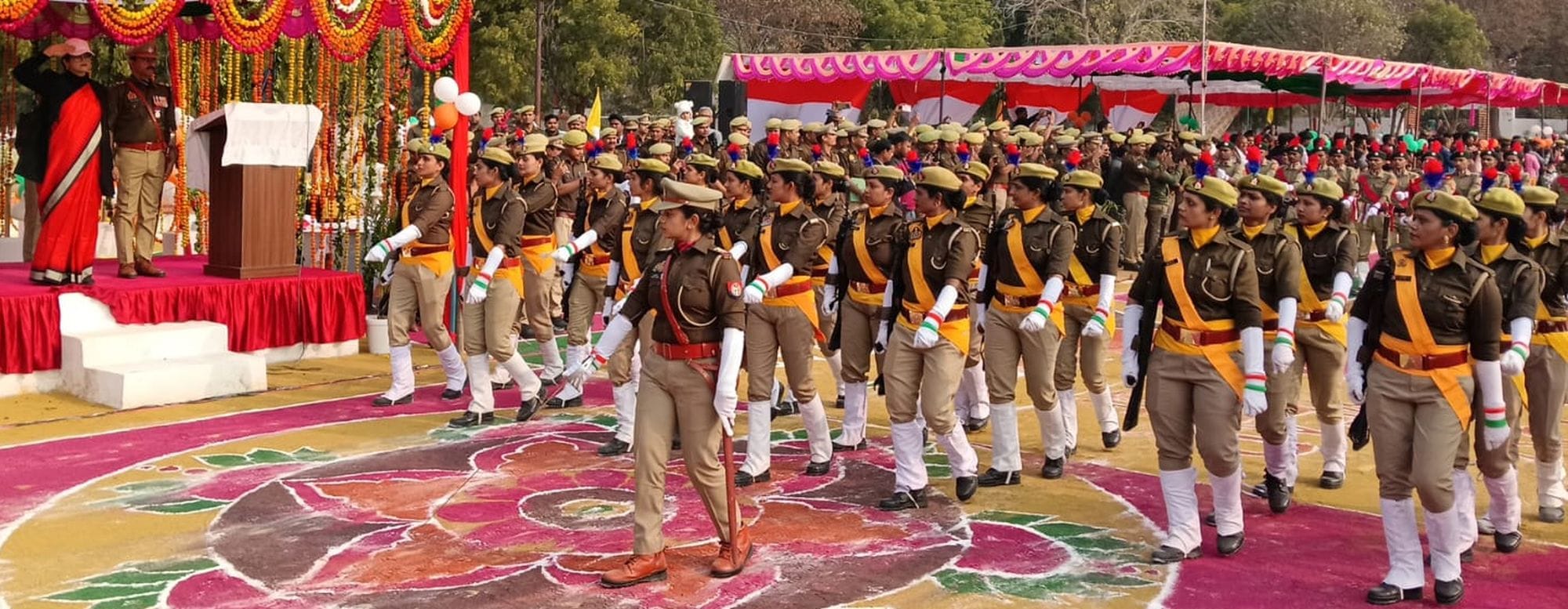 फोटो 27 एमएएचपी 10 परिचय-पुलिस लाइन में ऑपरेशन सिंदूर पर ये तो कश्मीर है गीत पर प्रस्तुति देते फोटो 27 एमएएचपी 10 परिचय-पुलिस लाइन में ऑपरेशन सिंदूर पर ये तो कश्मीर है गीत पर प्रस्तुति देते