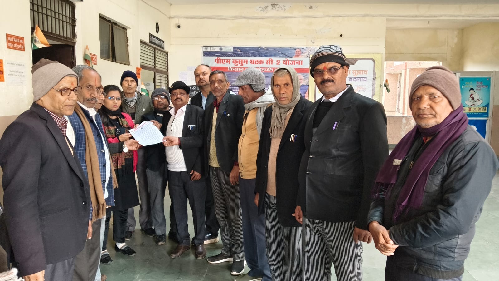 फोटो-42-बैठक में मौजूद सवर्ण समाज के पदाधिकारी। स्रोत: संगठन