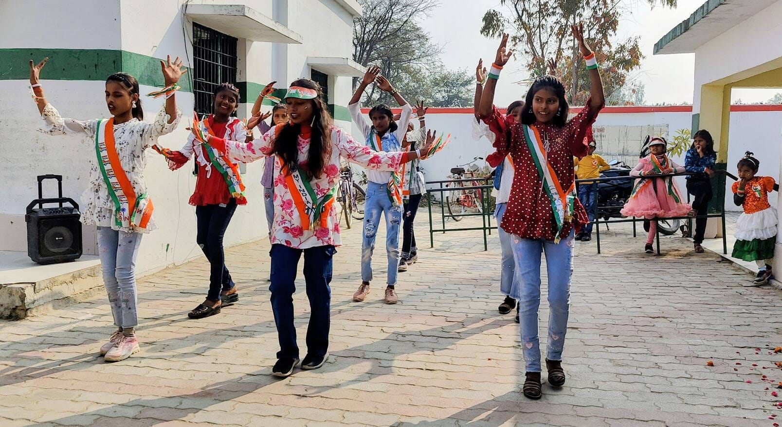 ग्रामीण क्षेत्रों के विद्यालयों में धूमधाम से मनाया गया गणतंत्र दिवस।