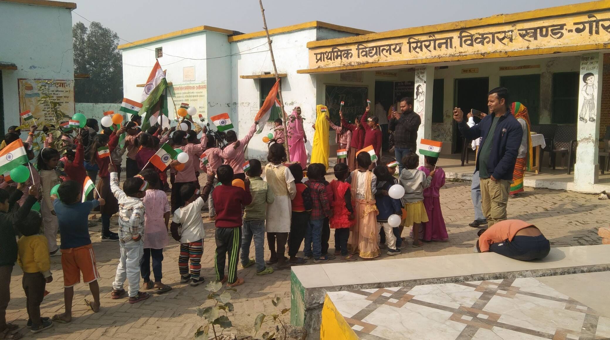 ग्रामीण क्षेत्रों के विद्यालयों में धूमधाम से मनाया गया गणतंत्र दिवस।