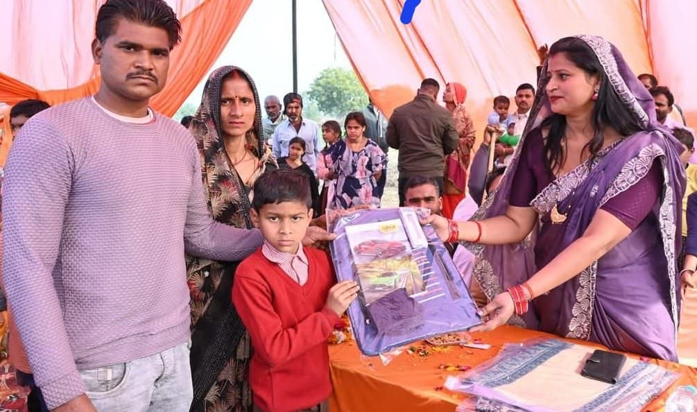 ग्रामीण क्षेत्रों के विद्यालयों में धूमधाम से मनाया गया गणतंत्र दिवस।