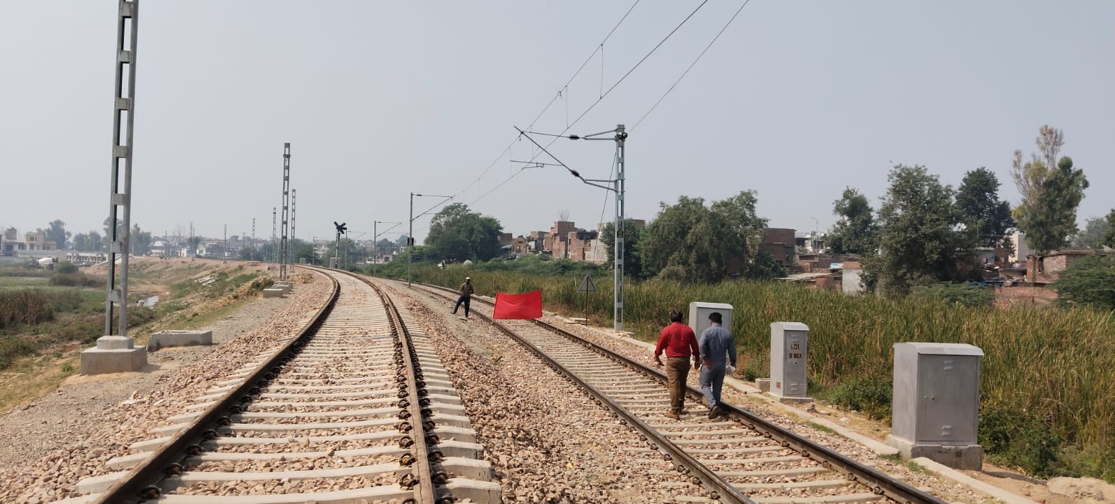 कुरुक्षेत्र। एलिवेटेड ट्रैक। संवाद