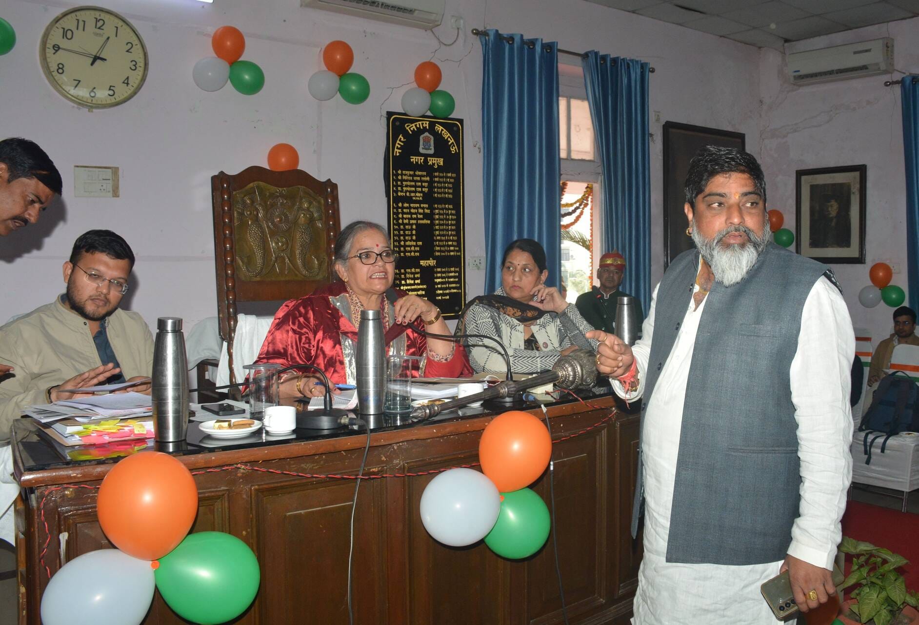 नगर निगम सदन की बैठक। नगर निगम सदन की बैठक।