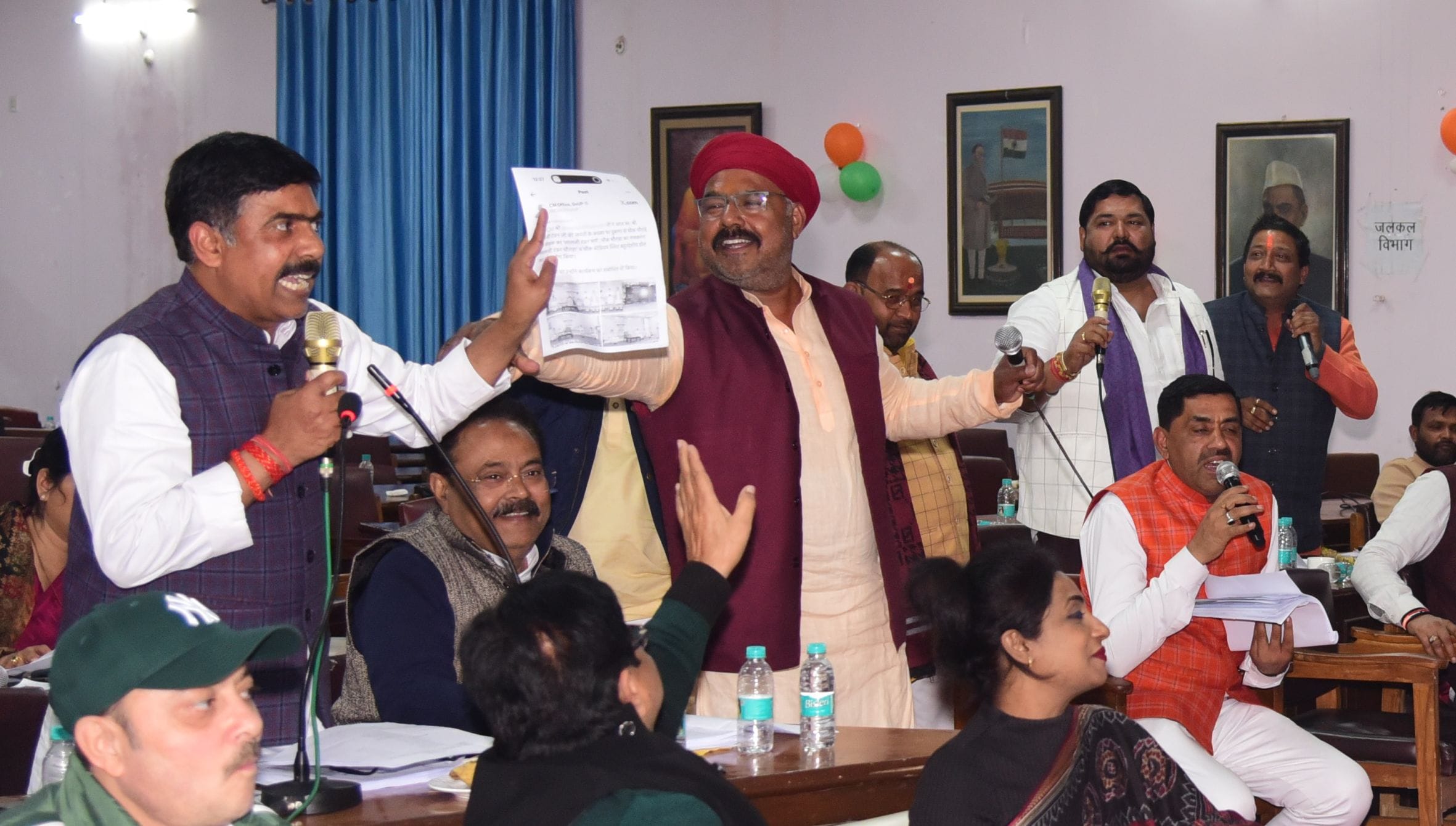 नगर निगम सदन की बैठक। नगर निगम सदन की बैठक।