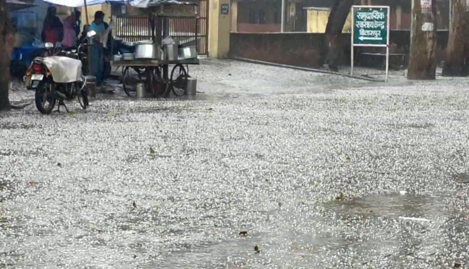 पुराना सहारनपुर रोड पर छाए काले बादल। संवाद