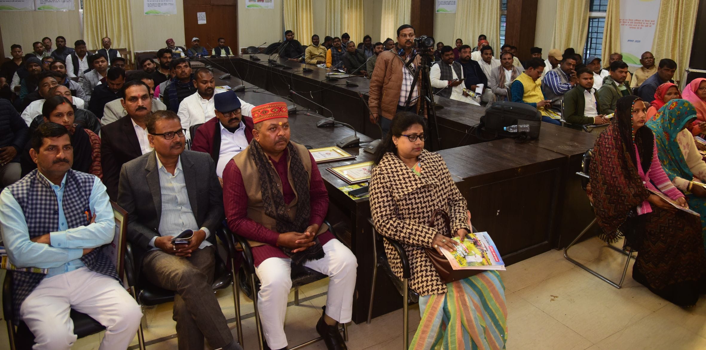 अमर उजाला और मुथूट फाइनेंस सुनहरी सोच की ओर से आयोजित मंडल स्तरीय श्रेष्ठ प्रधान सम्मान समारोह 