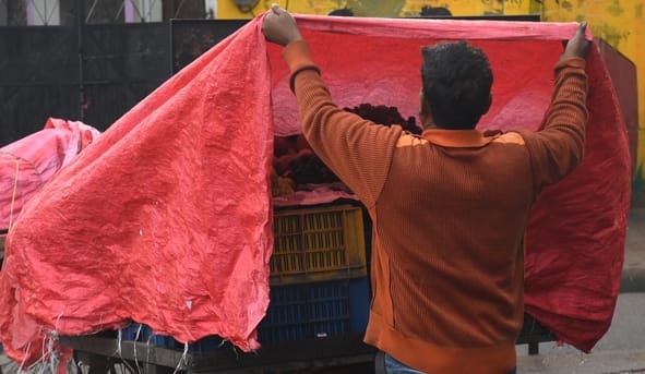 बुधवार की सुबह राजधानी में बारिश और जलभराव का नजारा। 