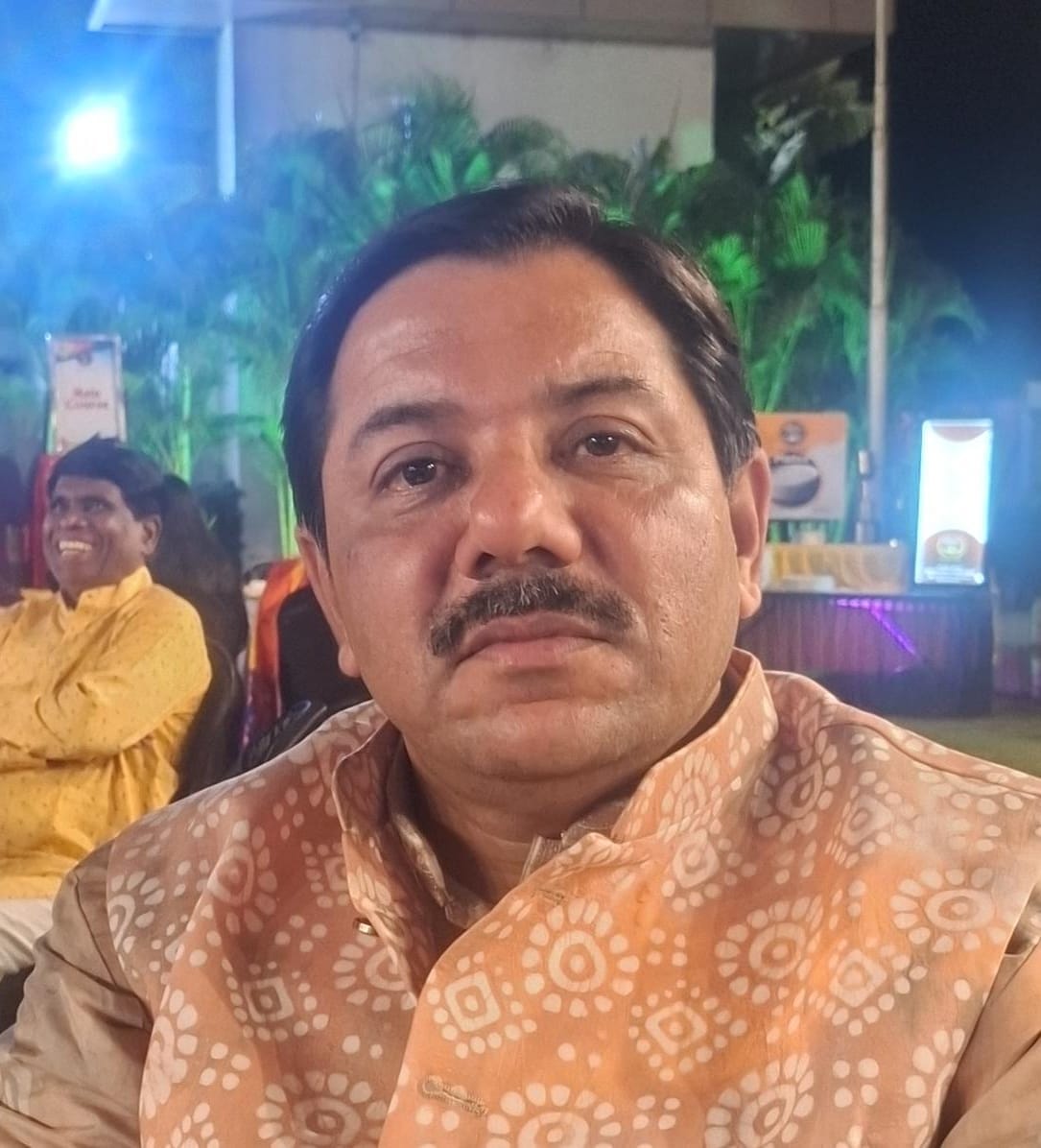 चांदी कारोबार पर बढ़ती कीमत का ग्रहण चांदी कारोबार पर बढ़ती कीमत का ग्रहण