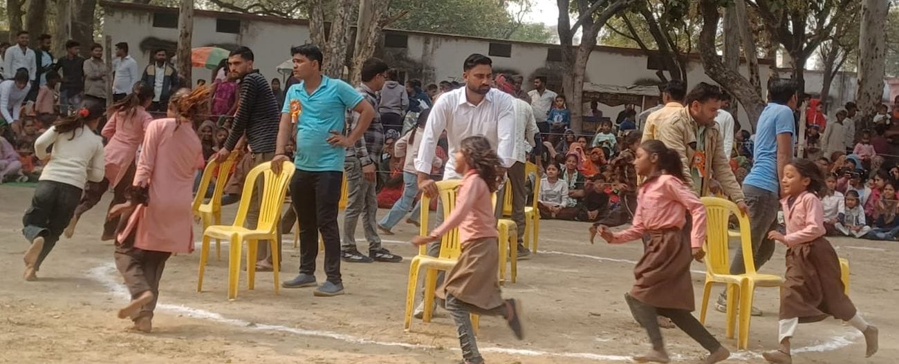 फोटो 28 एमएएचपी 15 परिचय-रस्साकसी में दमखम दिखाते प्रतिभागी। संवाद