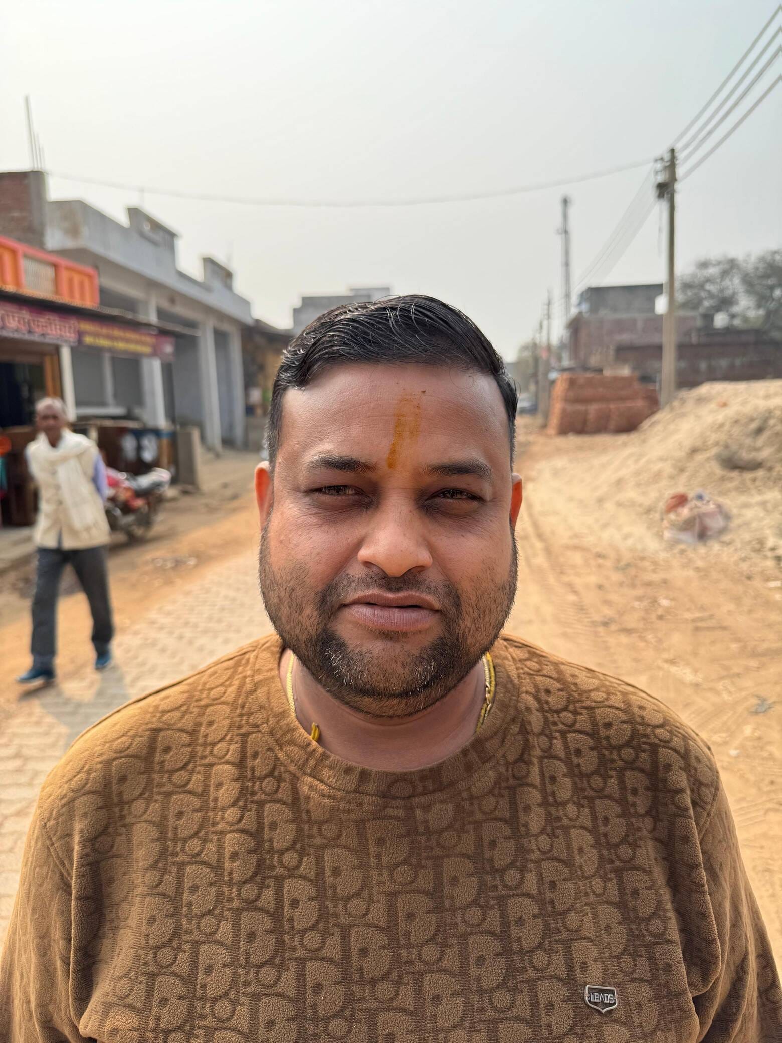 फोटो-28सीकेटीपी 12  दुकानों के खुलने के बाद बरगढ़ बाजार का दृश्य। संवाद
