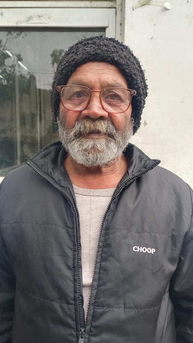 नगर निगम कार्यालय में जानकारी देते हुए जीत राम। संवाद नगर निगम कार्यालय में जानकारी देते हुए जीत राम। संवाद