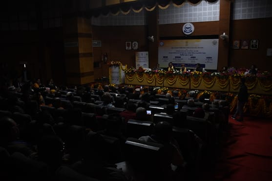 सहकारिता भवन में आयोजित कार्यक्रम में मुस्लिम राष्ट्रीय मंच के मार्गदर्शक व आरएसएस के नेता डॉ. सहकारिता भवन में आयोजित कार्यक्रम में मुस्लिम राष्ट्रीय मंच के मार्गदर्शक व आरएसएस के नेता डॉ.