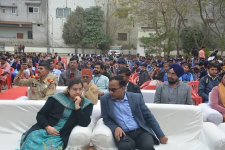 सड़क सुरक्षा माह-2026 के तहत वाहन परीक्षण व प्रमाणीकरण केंद्र में जागरूकता कार्यक्रम आयोजित किय