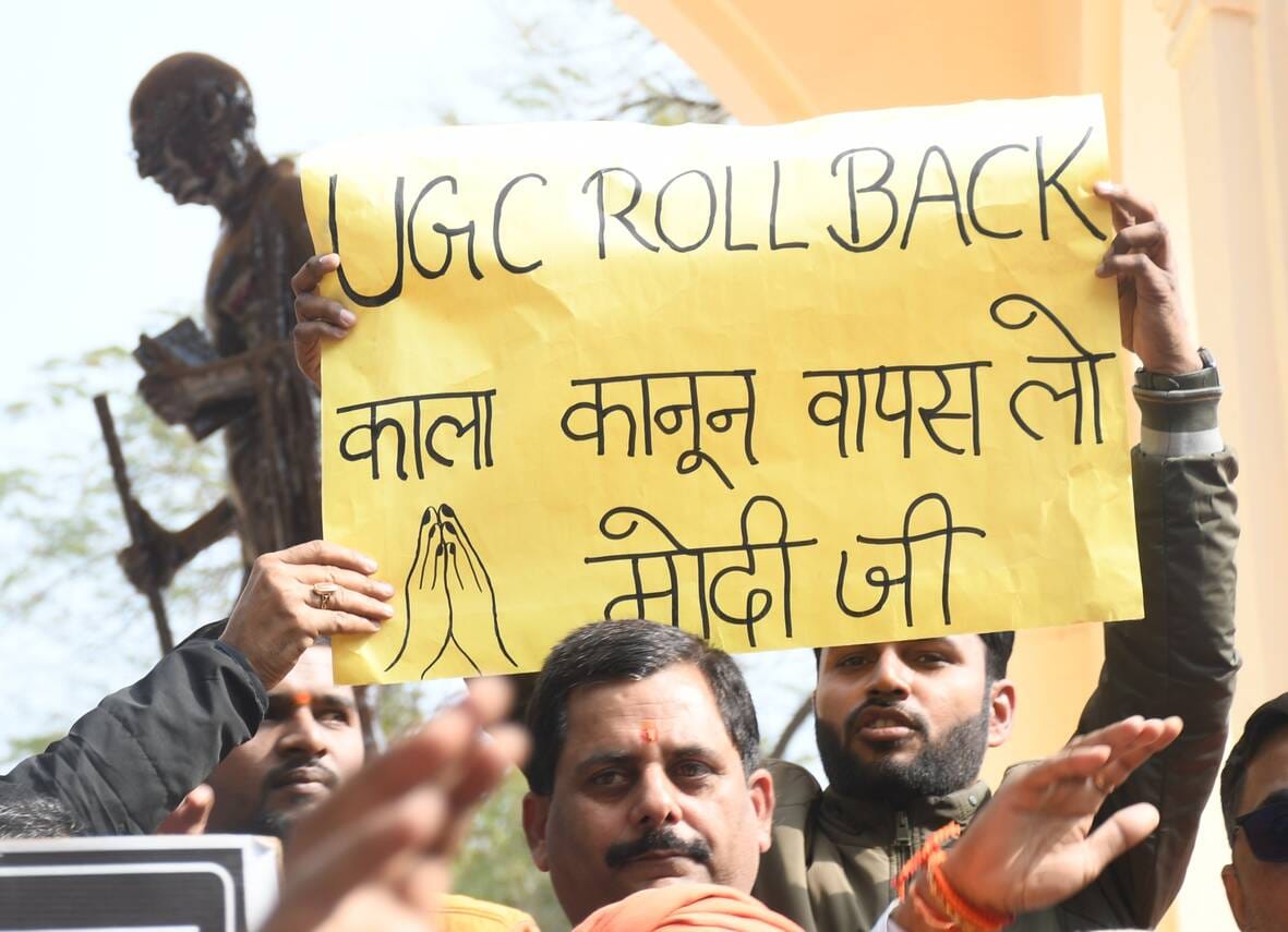 बृहस्पतिवार को यूजीसी के नए नियमों के विरोध में जगह-जगह हुए प्रदर्शन, पुलिस से झड़प और बाद में 