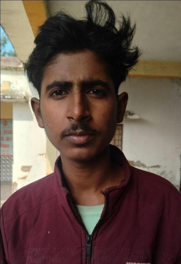 फोटो-18-बिछिया बीआरसी केंद्र पर नोटिस का जवाब देने पहुंचे मतदाताओं की लगी भीड़। संवाद