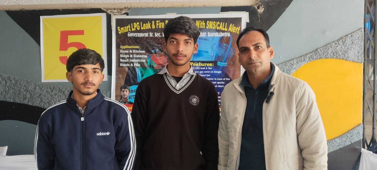 कुरुक्षेत्र। नवाचार के बारे में जानकारी देते विद्यार्थी और शिक्षक। संवाद