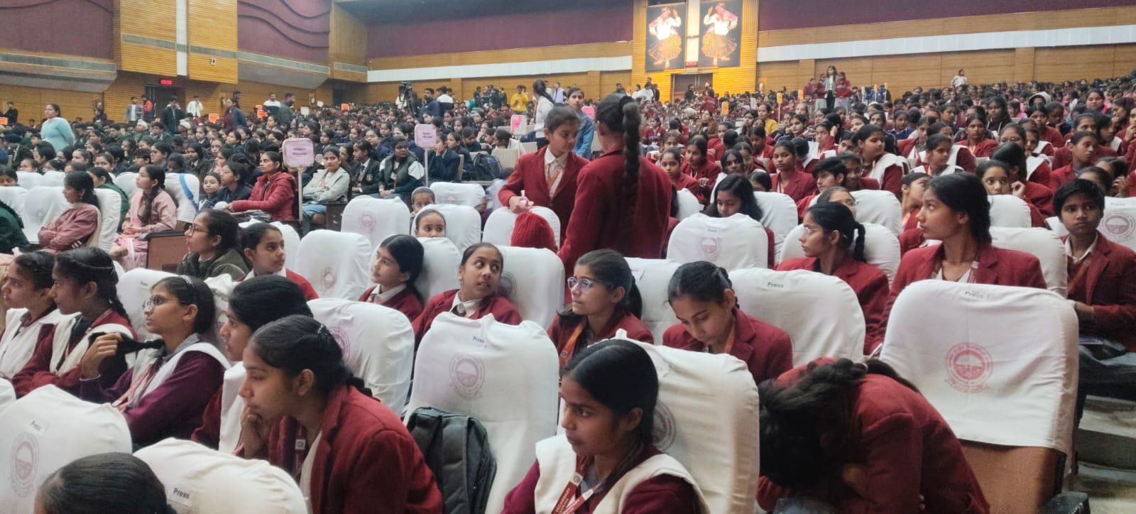 कुरुक्षेत्र। विज्ञान प्रदर्शनी का अवलोकन करते विद्यार्थी। संवाद