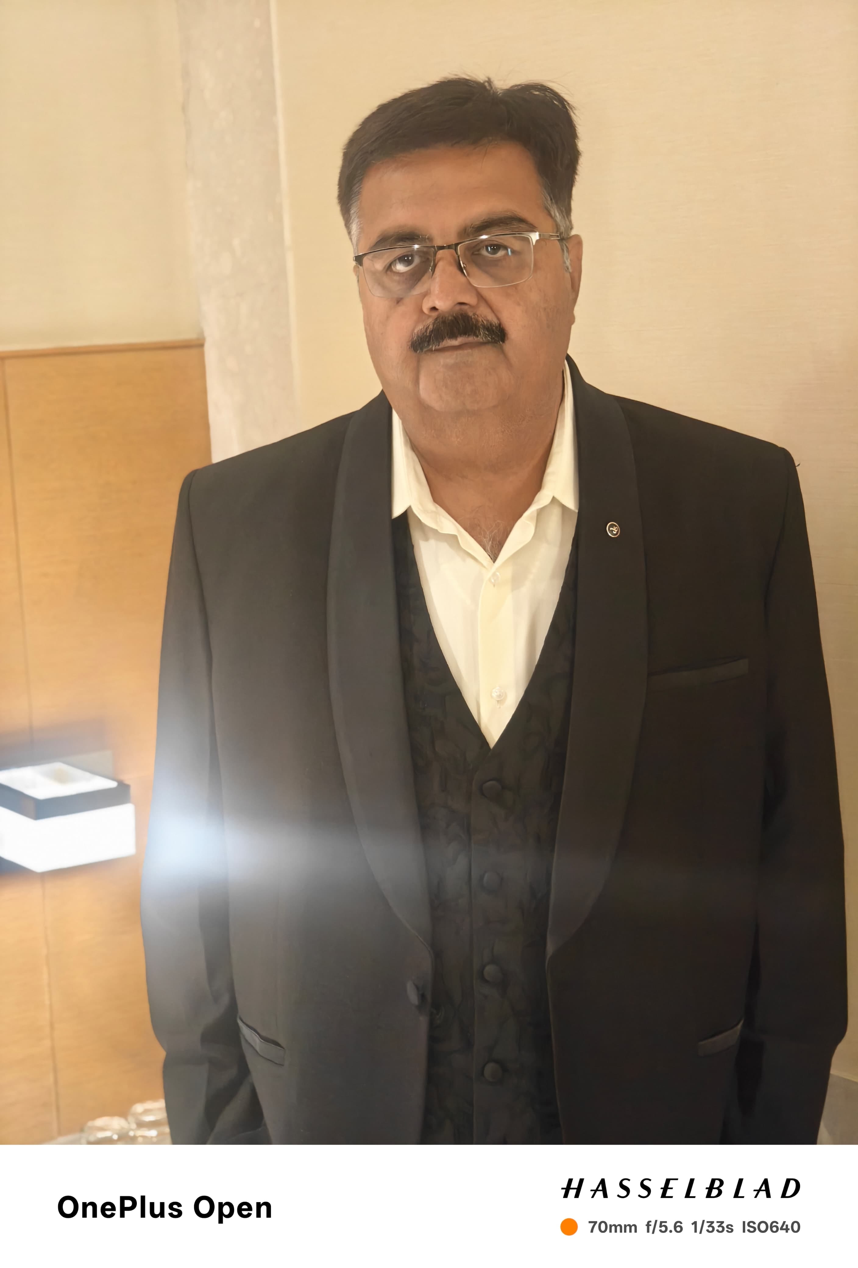 रुचि अग्रवाल, प्रदीप वासन, दीपिका मित्तल