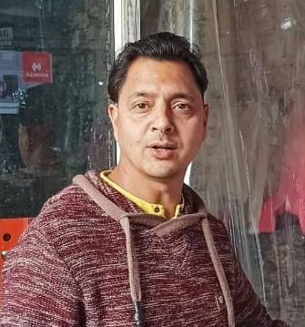 बस्सी से तताहर सड़क पर कीचड़ और फिसलन से वाहन चलाना मुश्किल। स्रोत : जागरूक पाठक