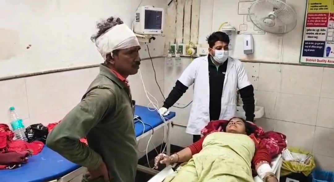 चौधरी लेयर पोल्ट्री फार्म हाउस में रखा ट्रांसफार्मर। संवाद