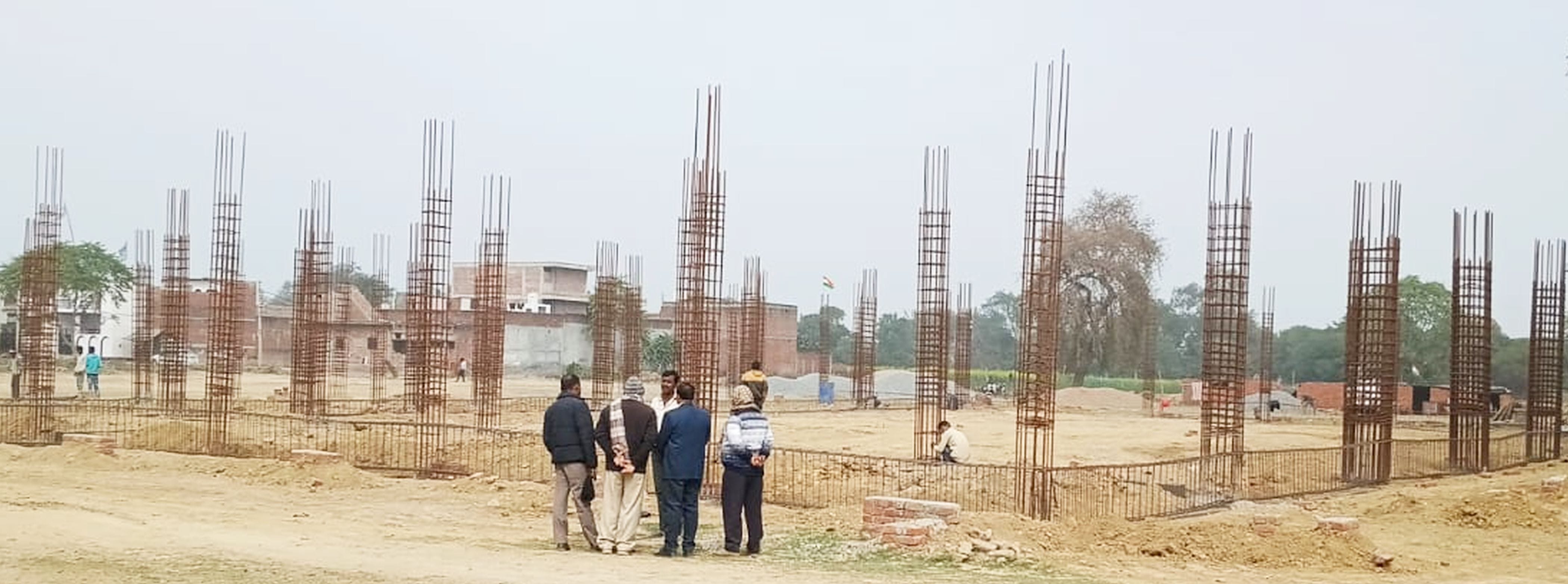 फोटो-07-राजकीय इंटर कालेज में हो रहा मिनी स्टेडियम का निर्माण। संवाद