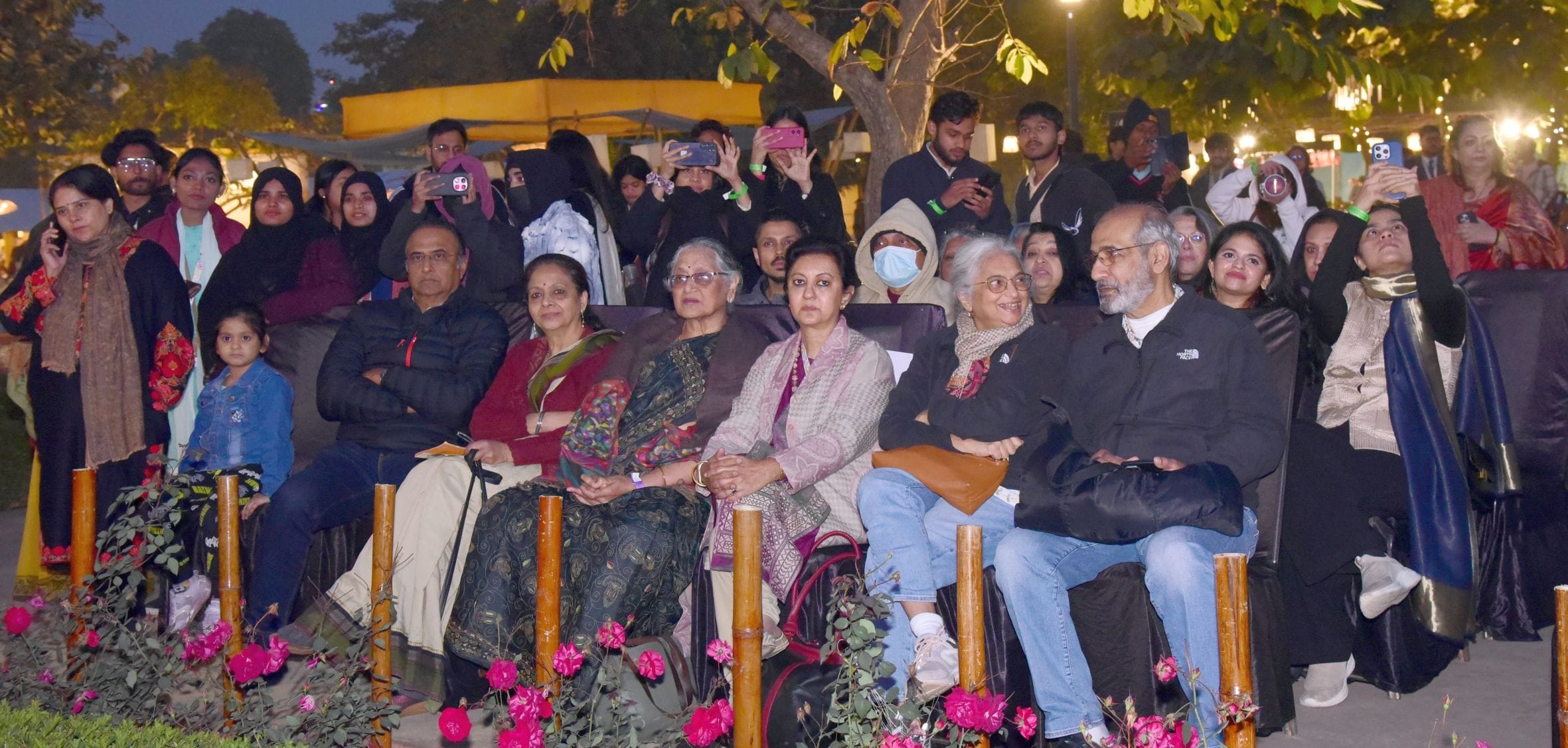 कला, शिल्प, साहित्य, संगीत और स्वाद के संगम के साथ सनतकदा फेस्टिवल के 17वें सीजन का आगाज शुक्रव कला, शिल्प, साहित्य, संगीत और स्वाद के संगम के साथ सनतकदा फेस्टिवल के 17वें सीजन का आगाज शुक्रव