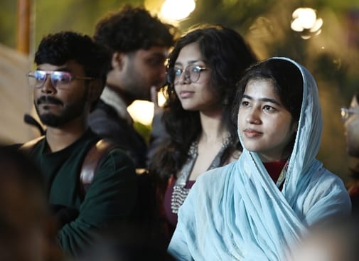 कला, शिल्प, साहित्य, संगीत और स्वाद के संगम के साथ सनतकदा फेस्टिवल के 17वें सीजन का आगाज शुक्रव कला, शिल्प, साहित्य, संगीत और स्वाद के संगम के साथ सनतकदा फेस्टिवल के 17वें सीजन का आगाज शुक्रव